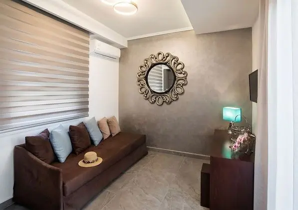 Premium Deluxe Suite