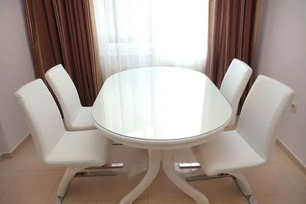 Comfort Apart Daire, 2 Yatak Odası, Teras, Havuz Kenarı