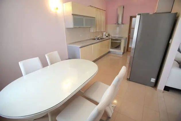 Comfort Apart Daire, 2 Yatak Odası, Teras, Havuz Kenarı