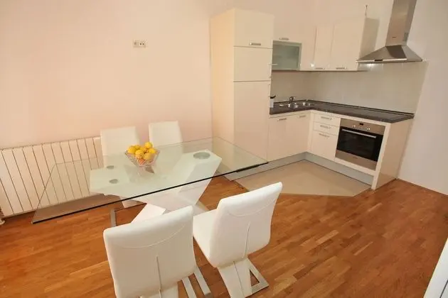 Exclusive Apart Daire, 2 Yatak Odası, Balkon