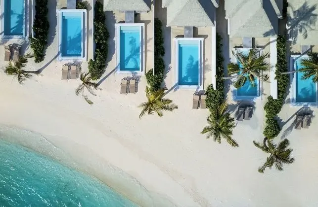 Grand Beach Suite with Pool