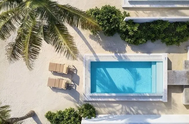 Grand Beach Suite with Pool