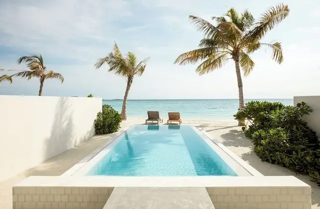 Grand Beach Suite with Pool