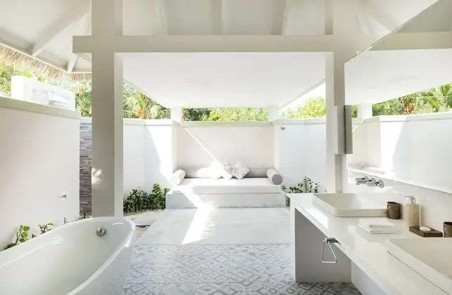 Grand Beach Suite with Pool