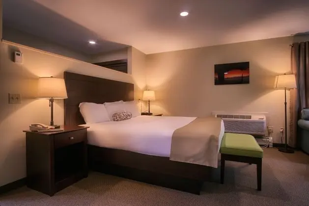 Deluxe Suite ADA