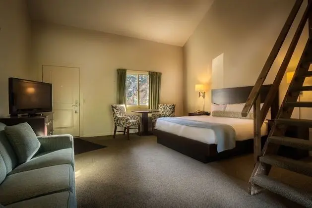 Loft Suite