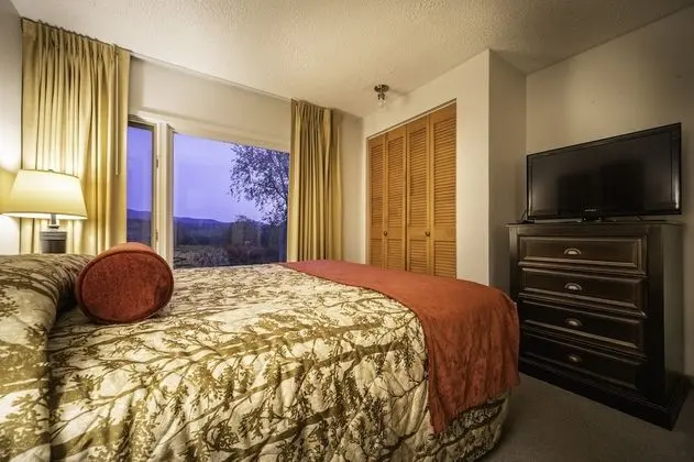 Three Bedroom Condo located at Mountainside Resort