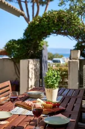 Apart Daire, 2 Yatak Odası, Teras, Zemin Kat