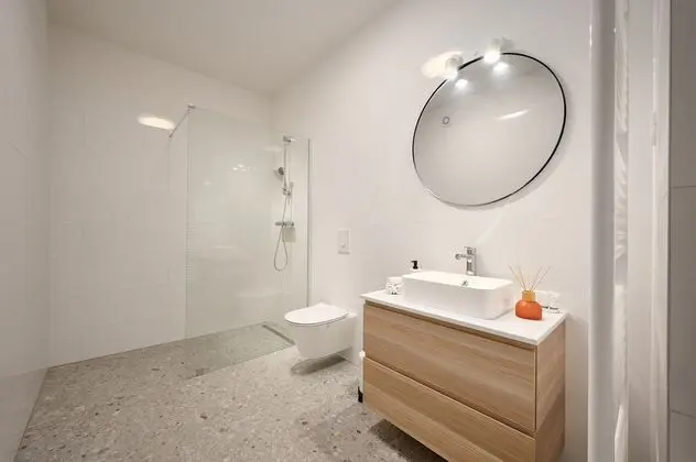 Apart Daire, 2 Yatak Odası, Teras, Zemin Kat