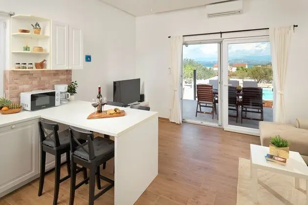 Villa, Havuz Kullanımı, Kısmi Deniz Manzaralı