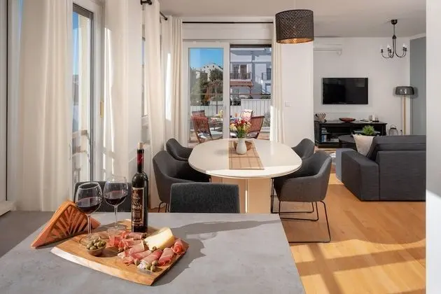 Apart Daire, 2 Yatak Odası, Deniz Manzaralı