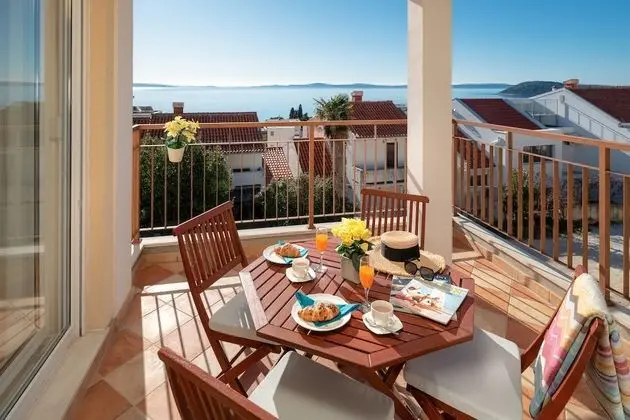 Apart Daire, 2 Yatak Odası, Deniz Manzaralı