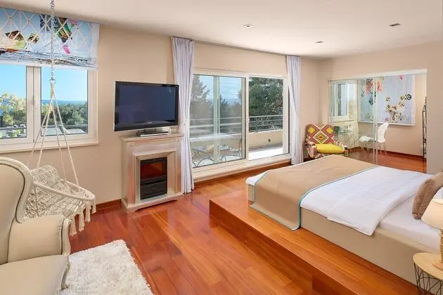 Deluxe Villa