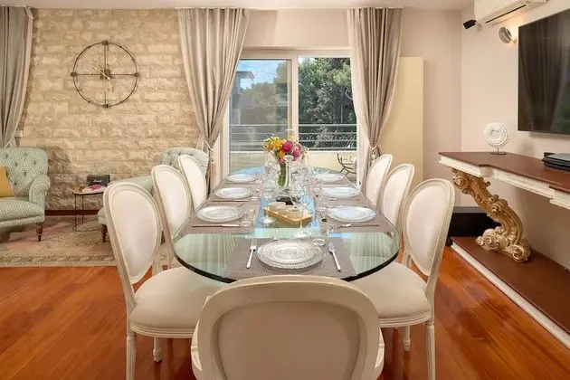 Deluxe Villa