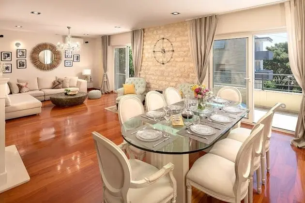 Deluxe Villa