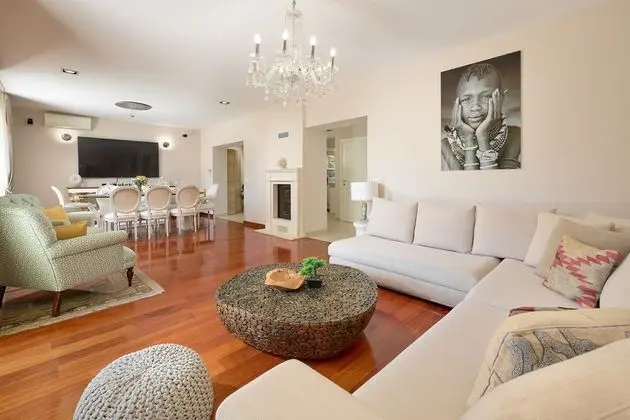 Deluxe Villa