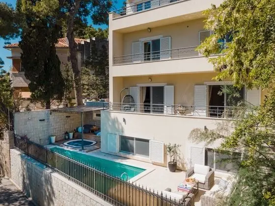 Deluxe Villa