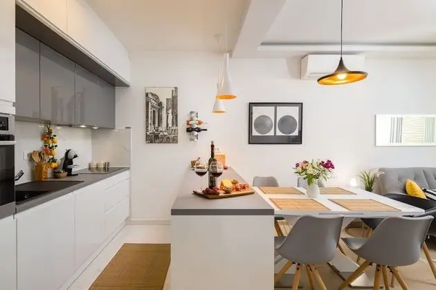 Apart Daire, Deniz Manzaralı