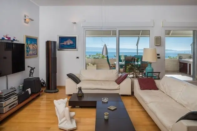 Apart Daire, Deniz Manzaralı