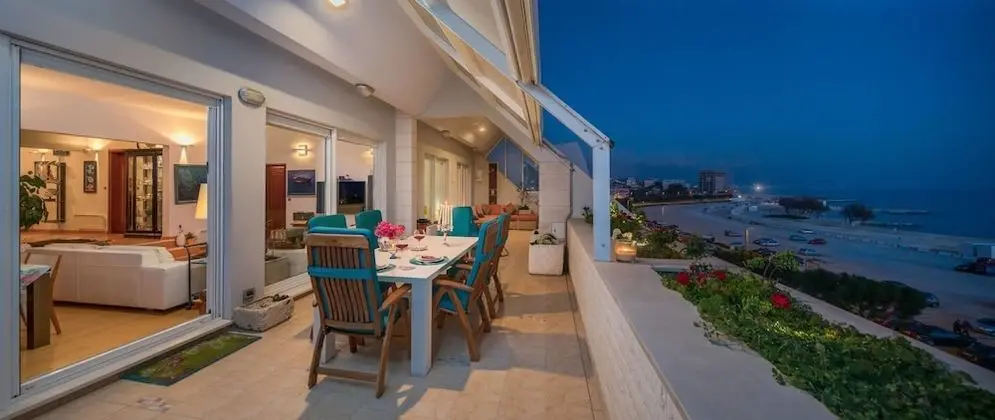 Apart Daire, Deniz Manzaralı