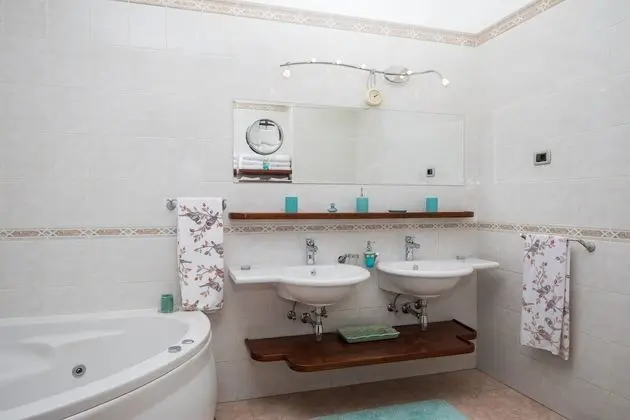 Apart Daire, Deniz Manzaralı