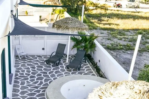 Deluxe Süit, 2 Yatak Odası, Kişiye Özel Havuzlu, Zemin Kat (Ground Floor - Suite G6)