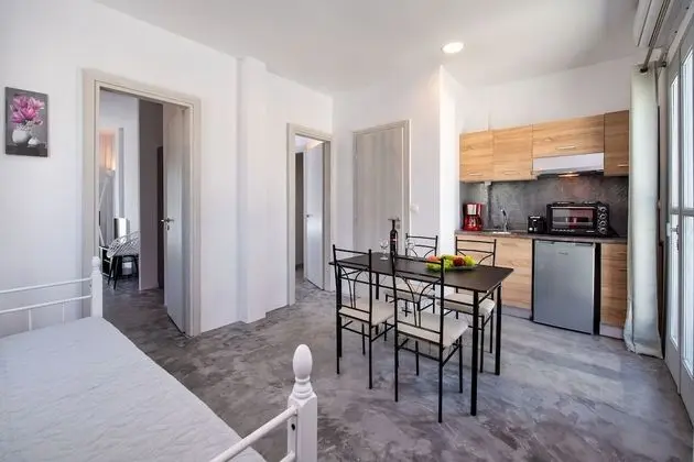 Deluxe Süit, 2 Yatak Odası, Kişiye Özel Havuzlu, Zemin Kat (Ground Floor - Suite G7)