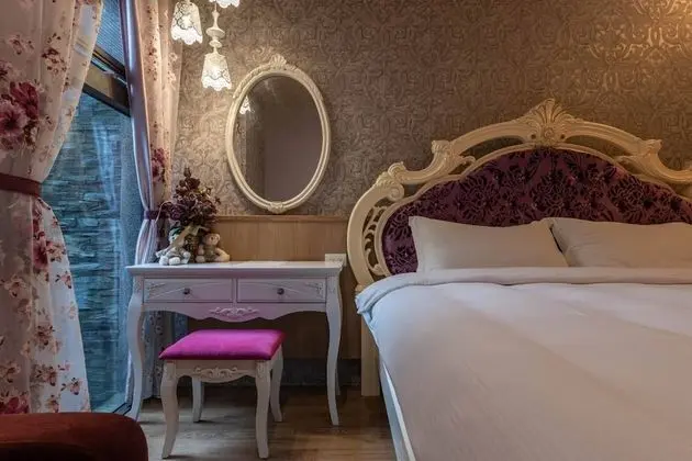 Grand Tek Büyük Yataklı Oda