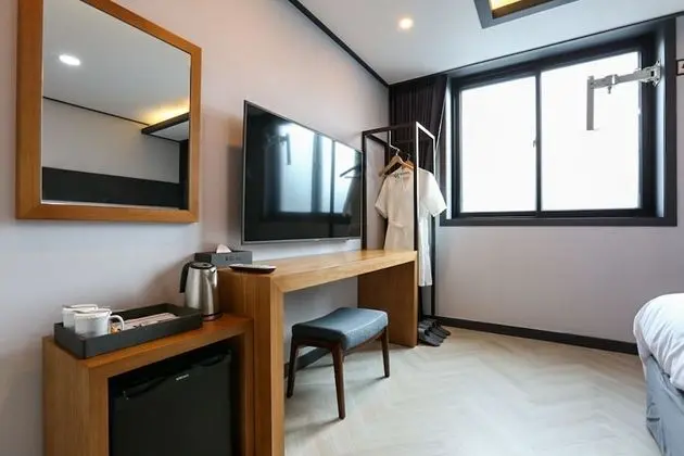 Deluxe Tek Büyük Yataklı Oda