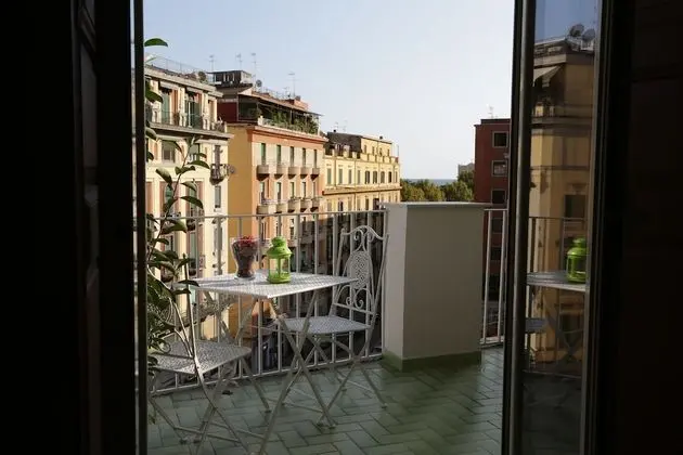 Standard Üç Kişilik Oda, Deniz Manzaralı