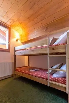 Apart Daire, 6 Yatak Odası