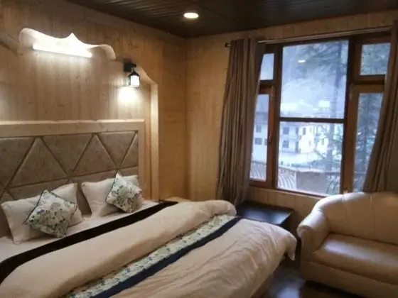 Luxury Tek Büyük Yataklı Oda