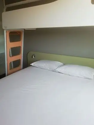 Standard Üç Kişilik Oda, Sigara İçilmez (Queen with separate bunk bed)