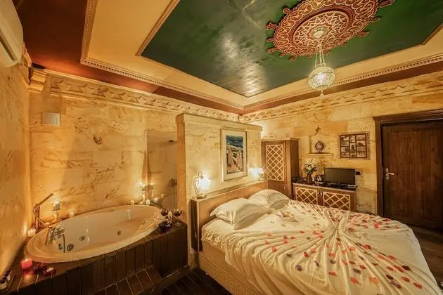 Honeymoon Oda, 1 Büyük (Queen) Boy Yatak, Balkon, Dağ Manzaralı