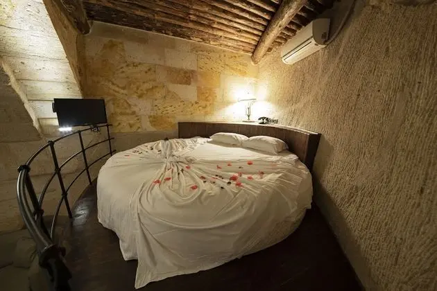 Honeymoon Oda, 1 Büyük (Queen) Boy Yatak, Sıcak Su Küveti
