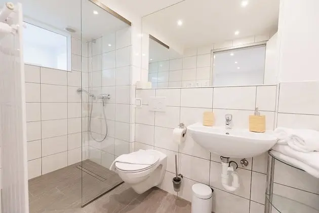 Tek Büyük veya İki Ayrı Yataklı Oda (incl. cleaning fee EUR 25, city tax 2)