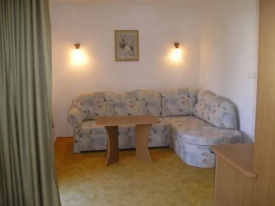 Stüdyo Süit, Balkon