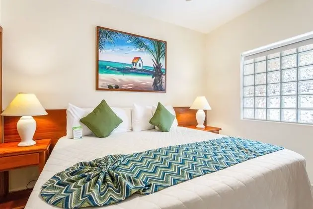 Suite Ground Pool View