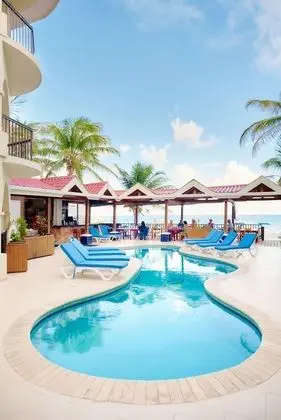 Suite Ground Pool View
