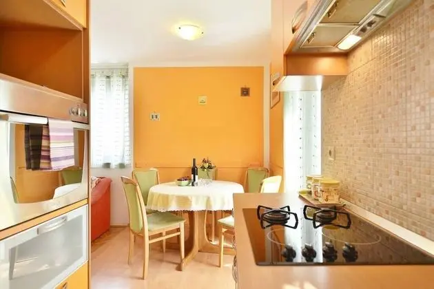 Apart Daire (Sunce - in center with parking - A1(2)