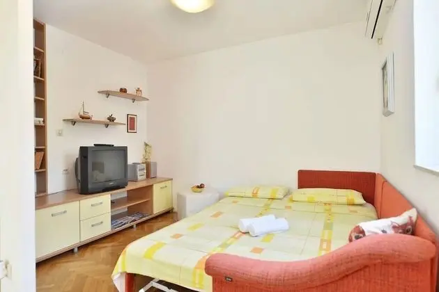 Apart Daire (Sunce - in center with parking - A1(2)