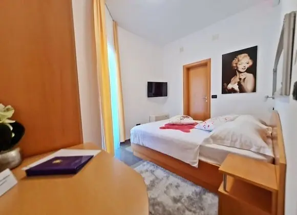 Economy Tek Büyük Yataklı Oda, Balkon