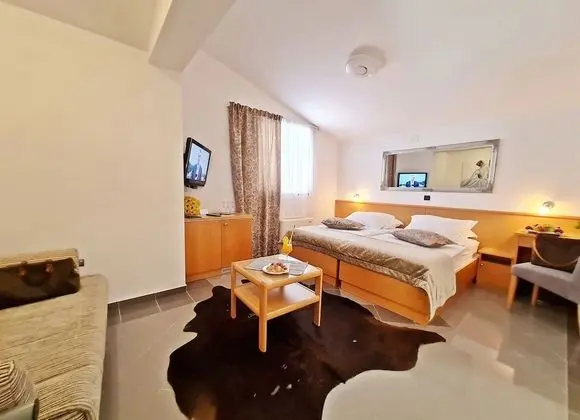 Standard Süit, 2 Yatak Odası, Kısmi Deniz Manzaralı