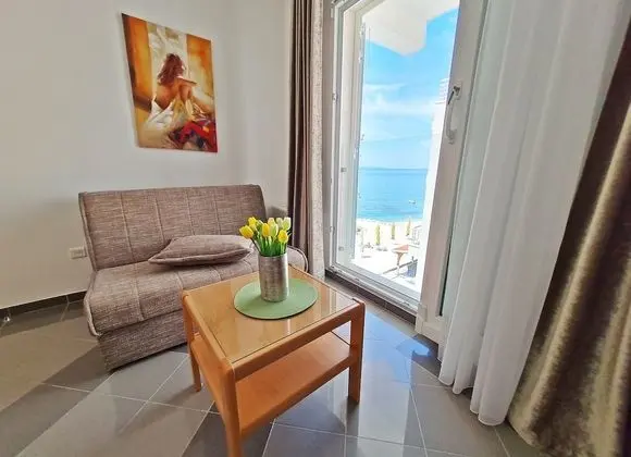 Süit, Balkon, Kısmi Deniz Manzaralı