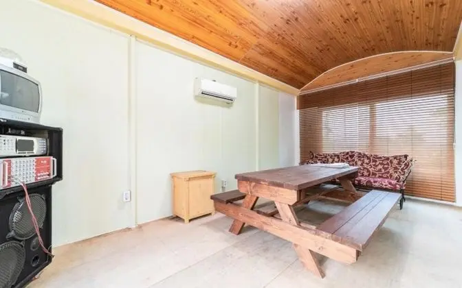 Oda (Outbuildings 2)