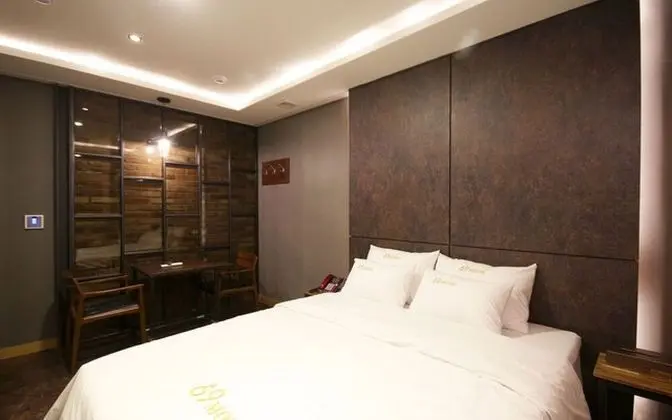 Oda (Semi-special Room A - Air purifier (N)