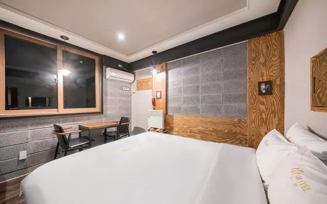 Oda (Standard room-air purifier (Netflix v)