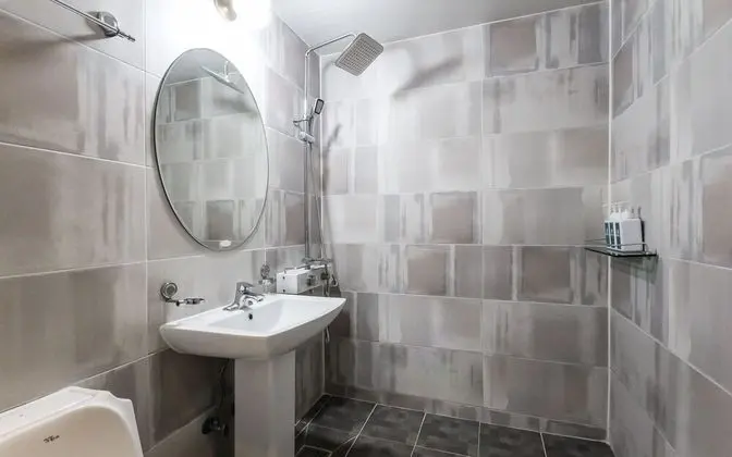 Oda (Twin-air purifier (Netflix viewing Te)