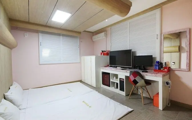 Oda (Korean Room - Air Purifier (Netflix A)