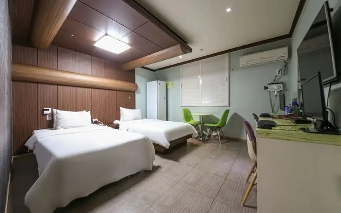 Oda (Twin Room - Air Purifier (Styler Netf)